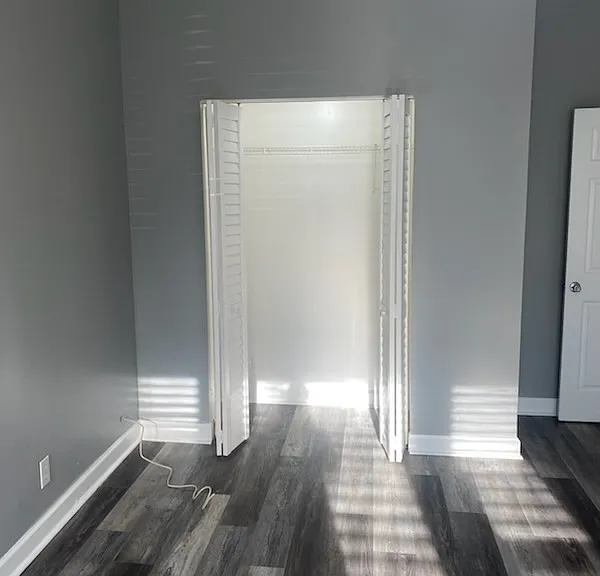 4747 S Langley Ave #1 — Photo 11