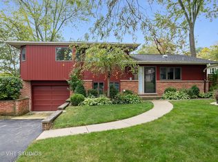 886 Auburn Ct, Highland Park, IL 60035