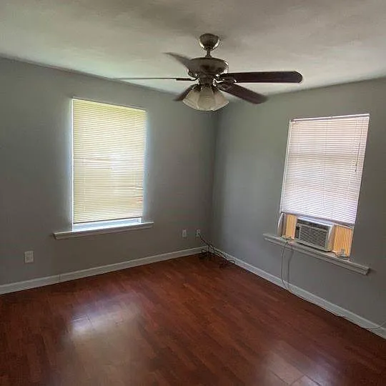 3204 Napoleon St — Photo 3