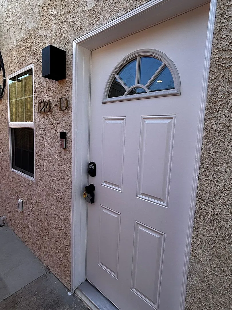 Brand-New Luxury 1BR ADU | Quartz Kitchen | Stainless Appliances | Never Lived In — Photo 2