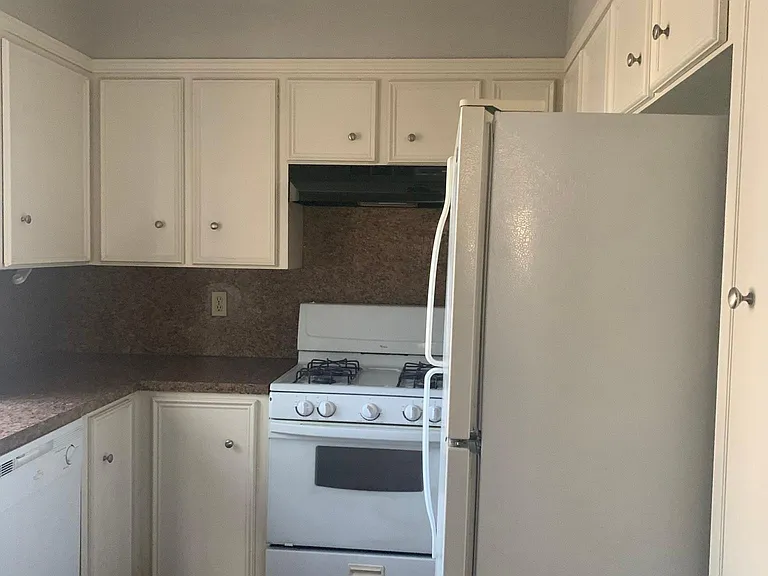 2328B Hartford Rd #B — Photo 23