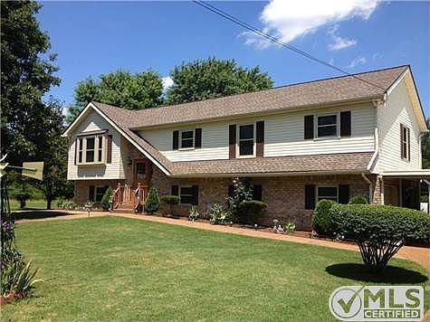 2nd image of 1506 Oak Branch Dr