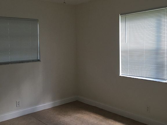 3rd image of 1116 Arpeika St APT 4