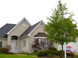 907 Spruce St, Sugar Grove, IL 60554