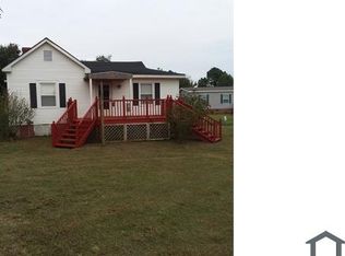 718 N 15th St, Erwin, NC 28339