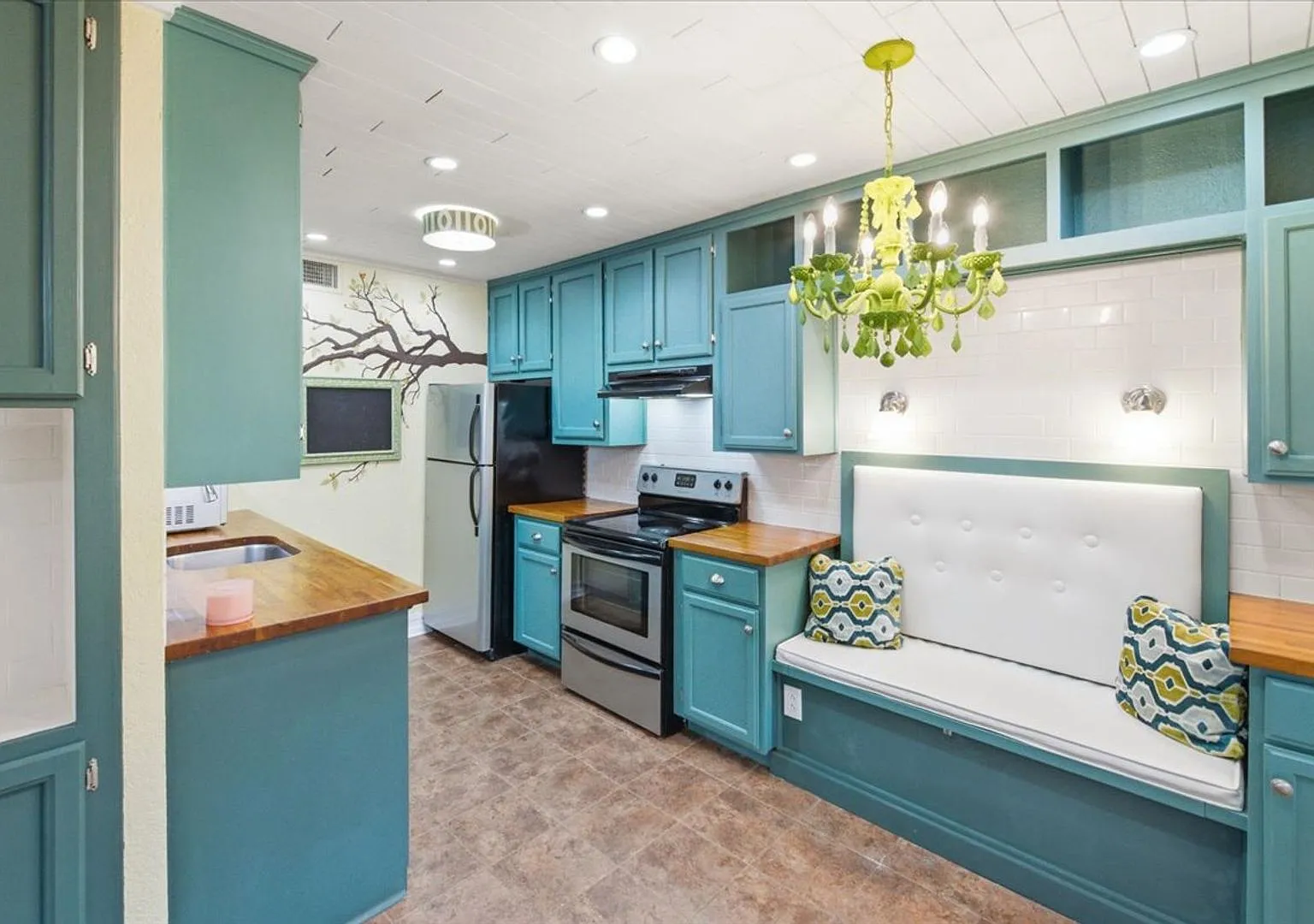 2 Bedroom Baylor Condo — Photo 1