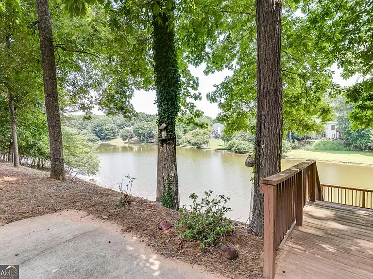 6440 Deep Woods Ct — Photo 38