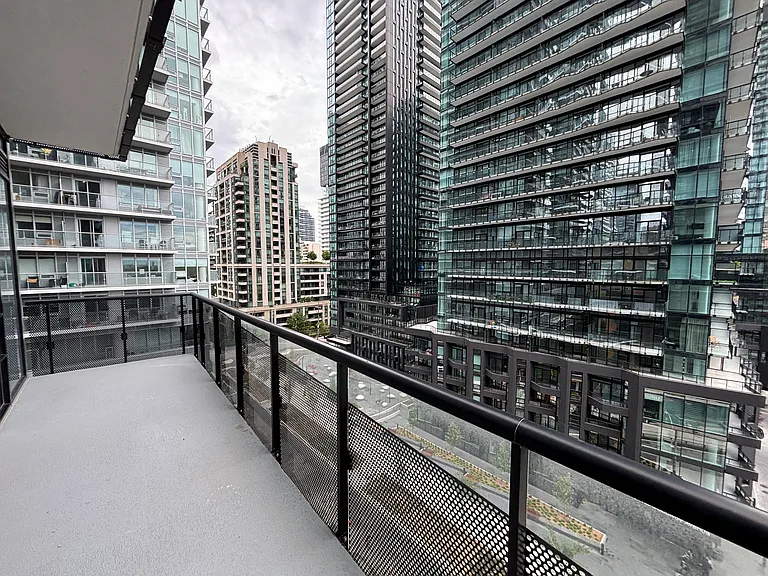 117 Broadway Ave — Photo 20