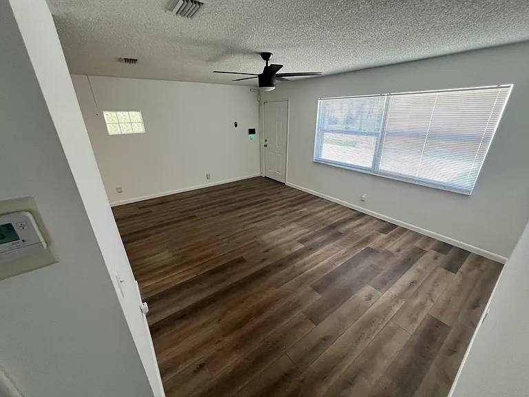 603 Clear Lake Ave — Photo 2