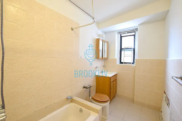 Rented by null | media 12