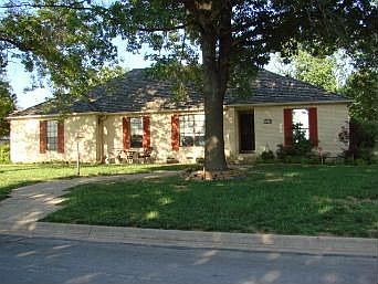 1st image of 2516 W Orleans Dr