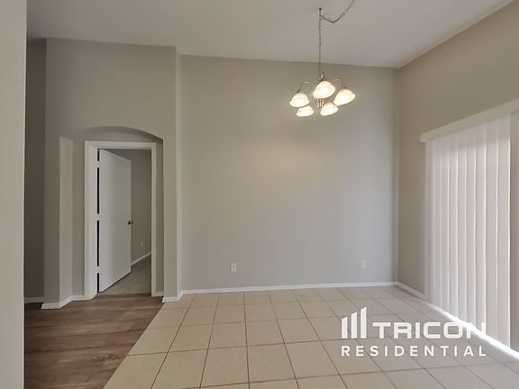 4th image of 10841 E Arcadia Ave