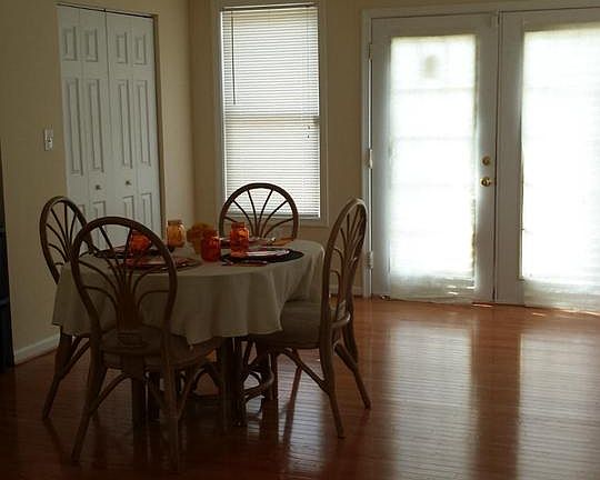 5th image of 639 Kensington Pl NE
