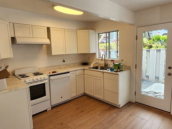4th image of 7 Bowman Ct