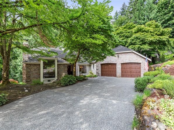 2815 NW Pinecone Dr, Issaquah, WA 98027