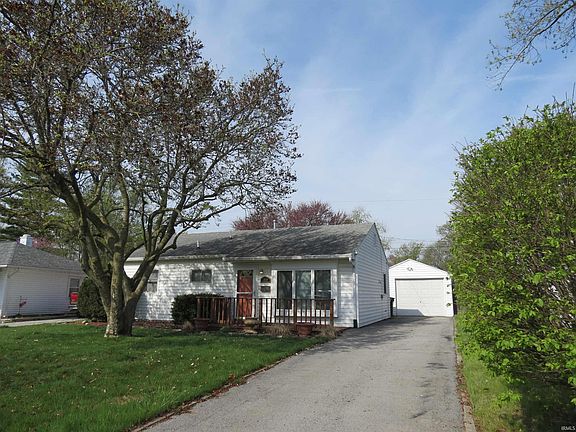3rd image of 2536 Foxhall Dr
