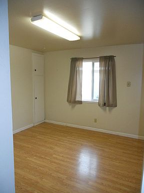 2nd image of 38099 Cherry Ln