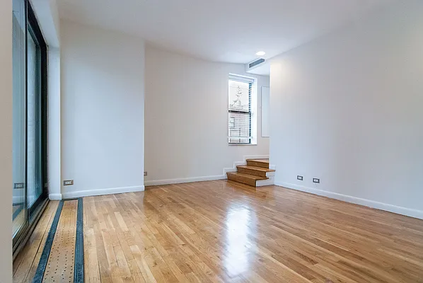 Rented by WAM Partners - William Moses Co. | media 41