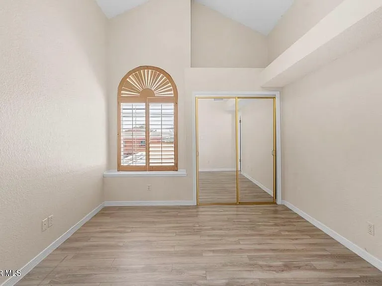 684 Moondale Dr — Photo 11