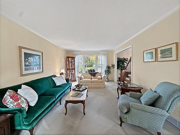 5th image of 2832 Madeira Dr
