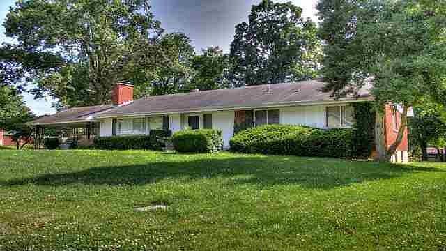 1st image of 2557 Fairlane Dr