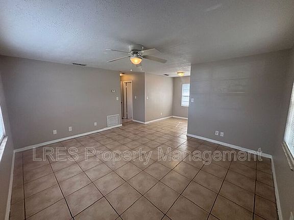 3rd image of 2437 Chase Ave #A