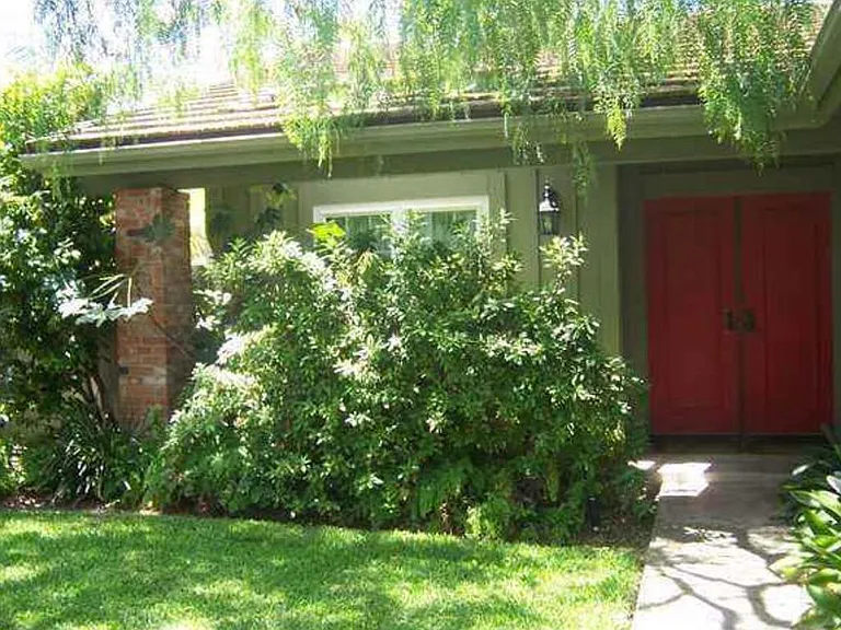 1105 Santa Madera Ct — Photo 1