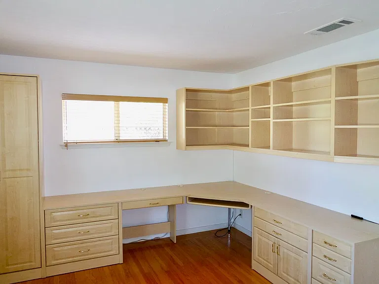 37 N Avalon Dr — Photo 22