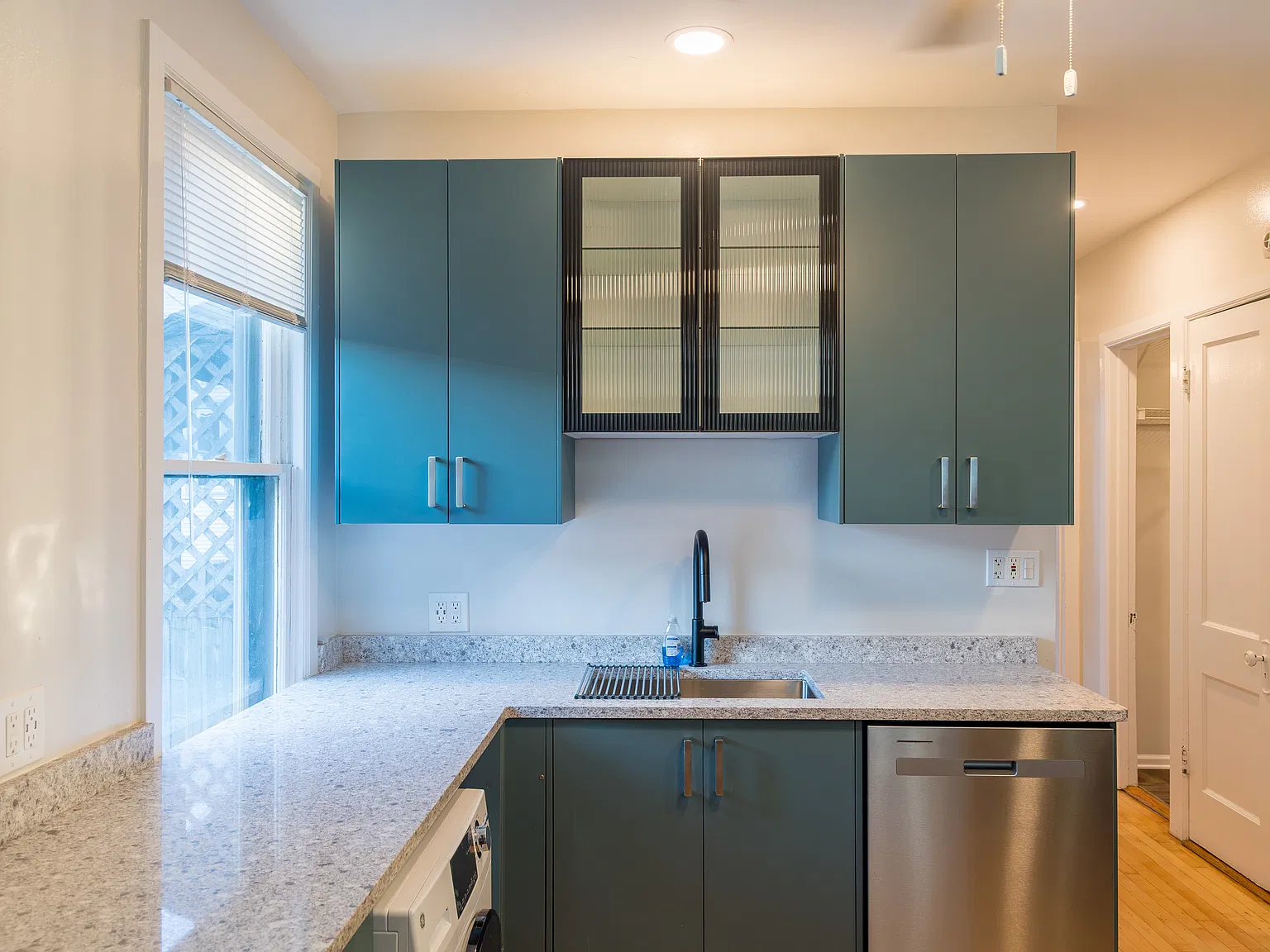 2 bed, $2,100 — Photo 2