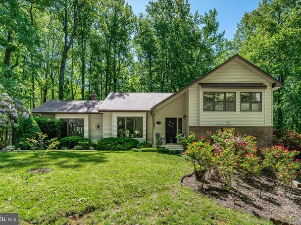 3741 Pinewood Ct, Chesapeake Beach, MD 20732