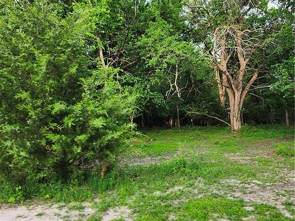 3rd image of 30 Boxelder Dr
