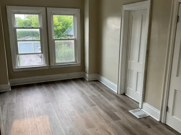 61 Dupont St #2, Buffalo, NY 14208