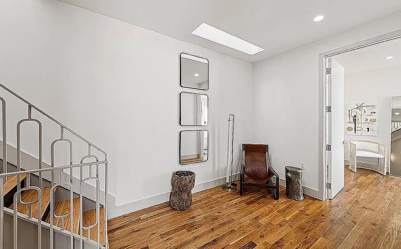456 Franklin Avenue — Photo 3