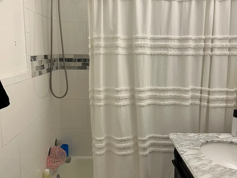 10505 Montrose Ave #203 — Photo 11