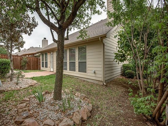 3rd image of 2420 Barranca Dr
