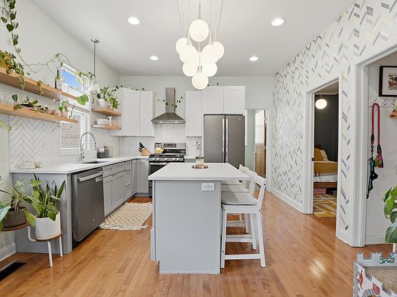 5th image of 2626 W Francis Pl