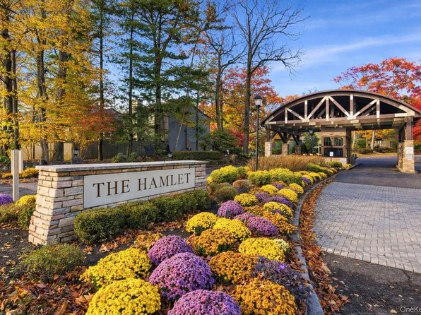 129 Golf View Drive #129, Jericho, NY 11753