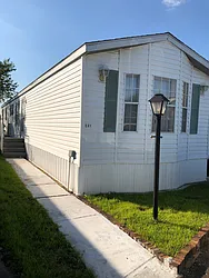 2701 Goethals Road North #E19 image 1 of 22