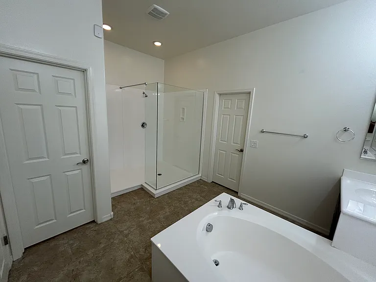 3841 E Powell Pl — Photo 33