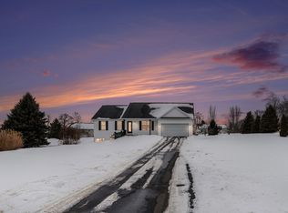 7927 Lancaster Ln, East Leroy, MI 49051