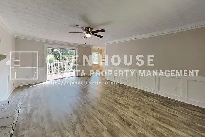1308 Chesapeake Dr SW — Photo 4