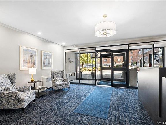 2nd image of 20 Old Mamaroneck Road #3L