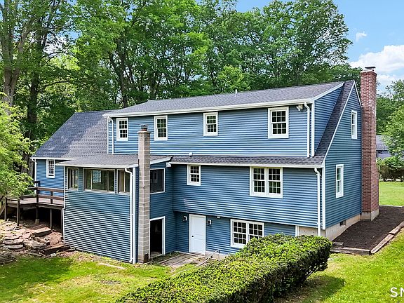 3rd image of 890 Copper Hill Road