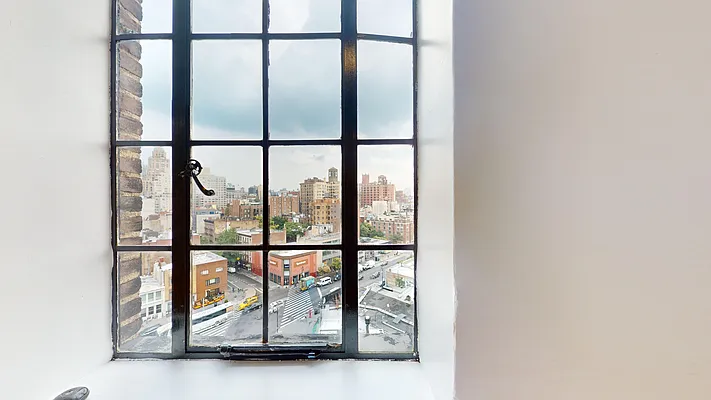 Rented by Bond New York | media 29