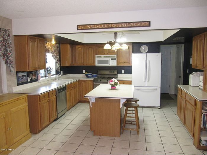 1st image of 506 E 10th Pl