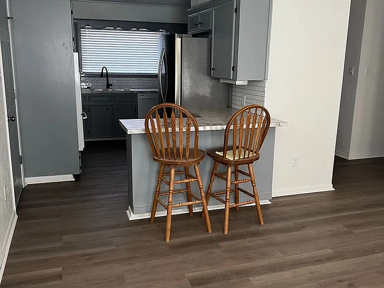 113 Shalimar Dr — Photo 4