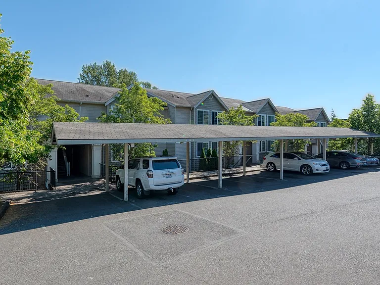 Springbrook Reserve Condominiums — Photo 11