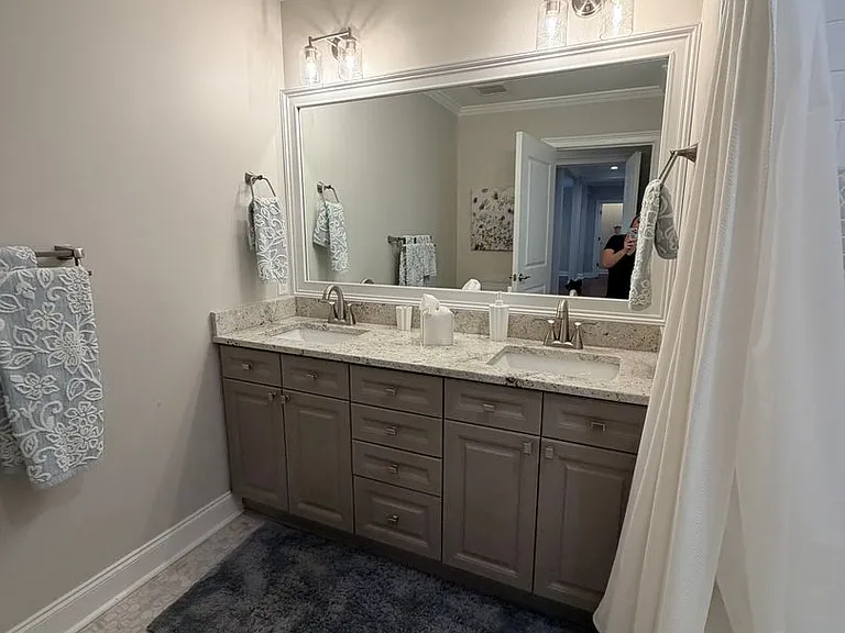 300 Grandview Ct #323 — Photo 40