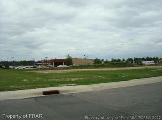 1002 Woodridge Dr, Lumberton, NC 28358
