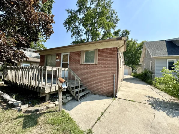 5413 Detroit St, Dearborn Heights, MI 48125